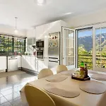 Holiday home Traveller's House