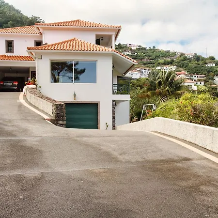 Nyaraló Traveller's House Machico