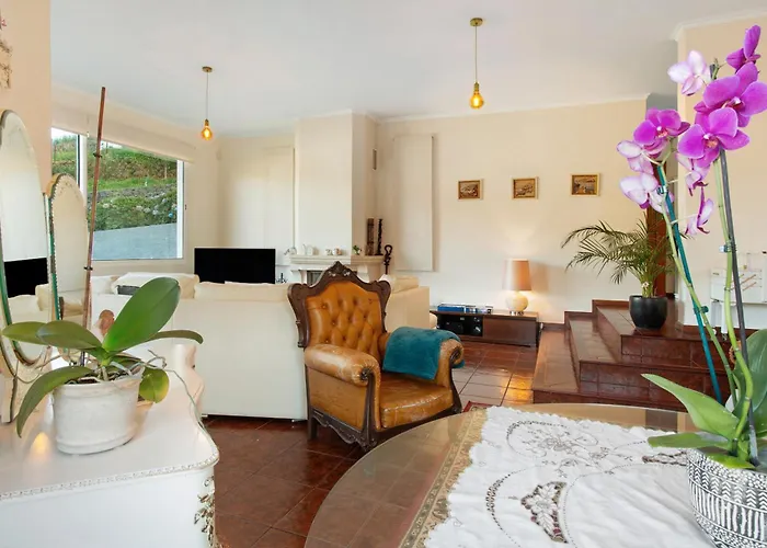 別荘 Traveller's House *